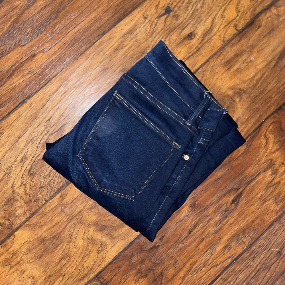 Frame Denim Jean - Picture 4 of 5